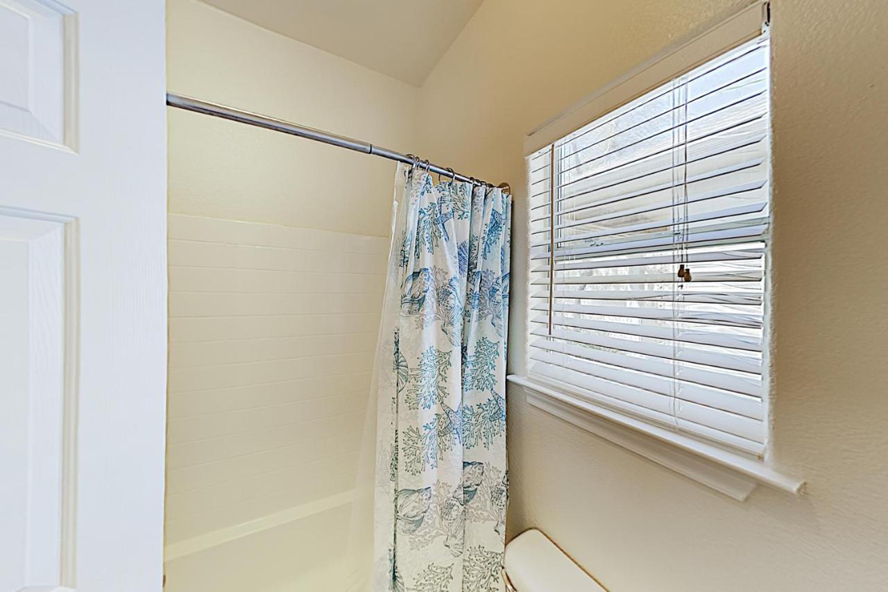 Life Is Better By The Shore Rockport Exterior photo